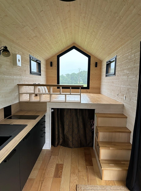 Tiny House en bois fabriquée sur-mesure par Dann & Raph à Plomeur (Finistère)

